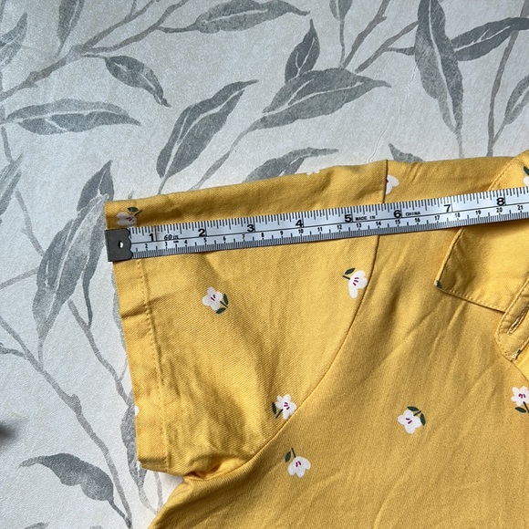 CAT & JACK | GRIRL'S floral tie front shirt - Picture 6 of 8